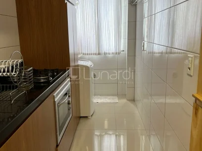 Foto Apartamento com 2 Dormitórios