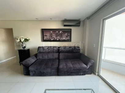 Foto Apartamento com 2 Dormitórios