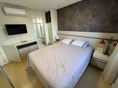 Foto Apartamento com 3 Dormitórios