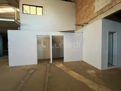 Foto Barracão