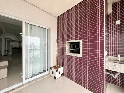 Foto Apartamento com 2 Dormitórios
