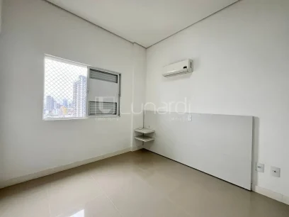Foto Apartamento com 2 Dormitórios