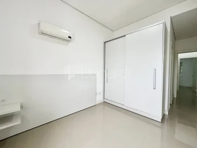 Foto Apartamento com 2 Dormitórios