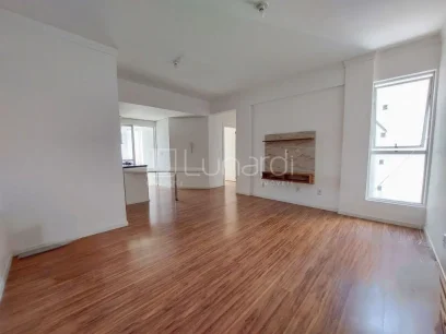 Apartamento com 3 Dormitórios