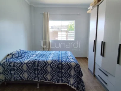 Foto Casa com 3 Dormitórios