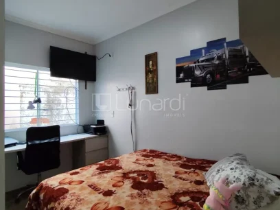 Foto Casa com 3 Dormitórios