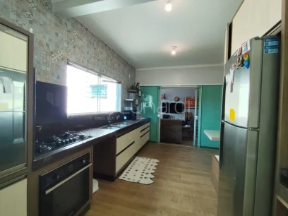 Foto Casa com 3 Dormitórios