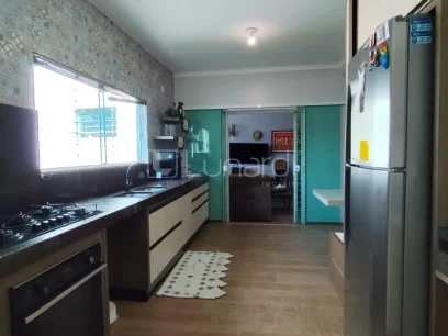 Foto Casa com 3 Dormitórios
