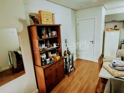Foto Apartamento com 2 Dormitórios