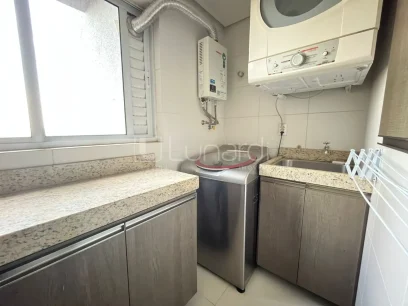 Foto Apartamento com 2 Dormitórios