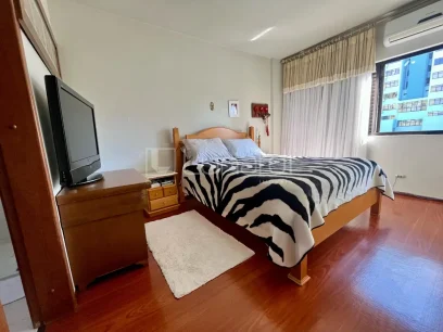 Foto Apartamento com 3 Dormitórios