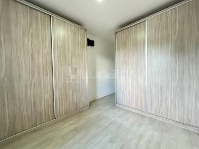 Foto Apartamento com 2 Dormitórios