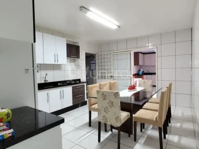 Foto Casa com 3 Dormitórios