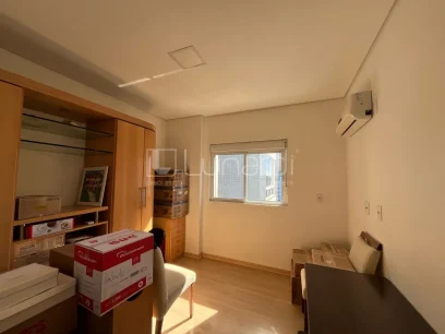 Foto Apartamento com 3 Dormitórios