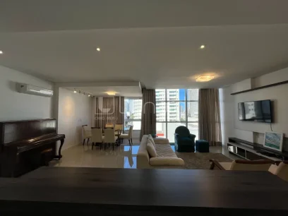 Foto Apartamento com 3 Dormitórios