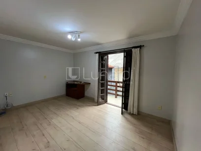 Foto Casa com 3 Dormitórios