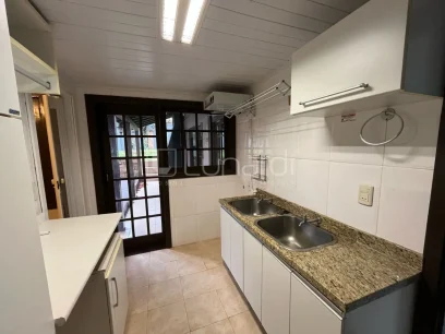 Foto Casa com 3 Dormitórios