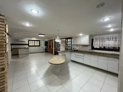 Foto Casa com 3 Dormitórios