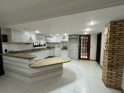 Foto Casa com 3 Dormitórios