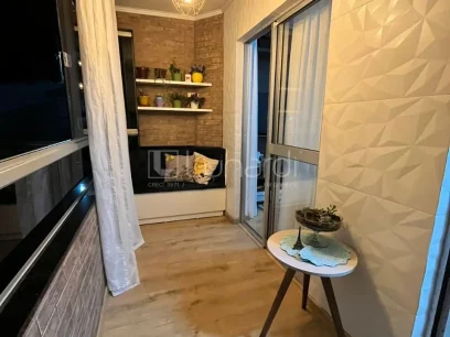 Foto Apartamento com 2 Dormitórios