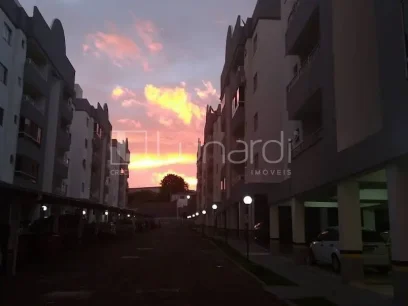 Foto Apartamento com 2 Dormitórios