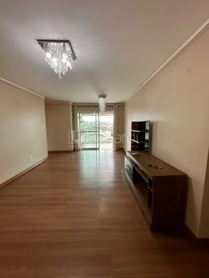 Apartamento com 3 Dormitórios
