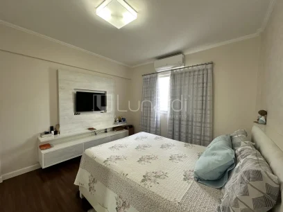 Foto Apartamento com 2 Dormitórios