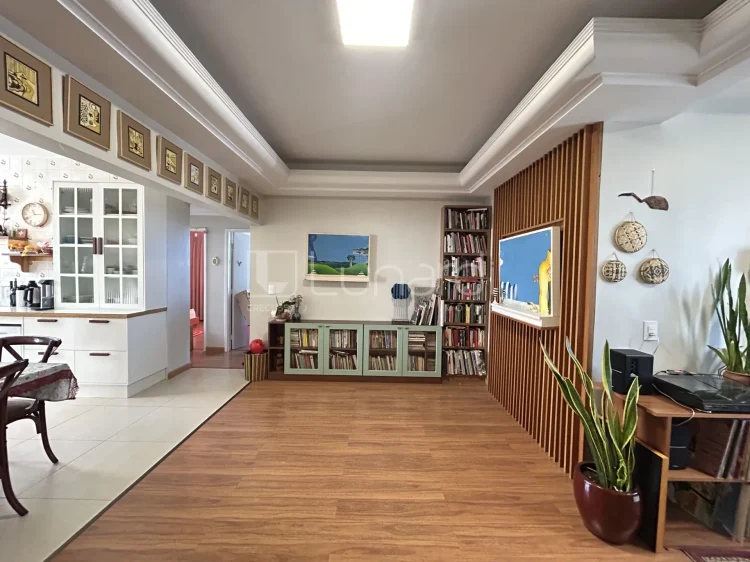 Apartamento com 3 Dormitórios