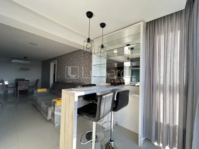 Foto Apartamento com 2 Dormitórios