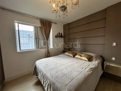 Foto Apartamento com 3 Dormitórios