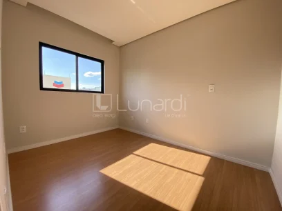 Foto Apartamento com 2 Dormitórios