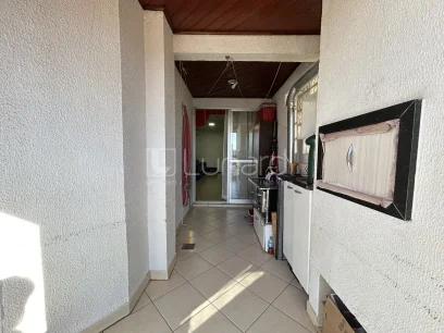 Foto Apartamento com 3 Dormitórios