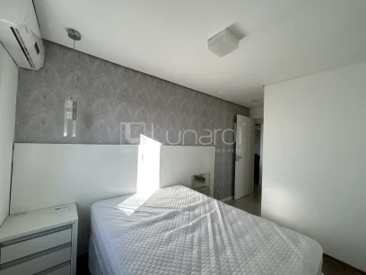 Foto Apartamento com 2 Dormitórios