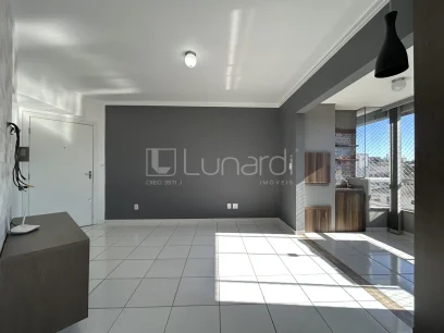 Foto Apartamento com 2 Dormitórios