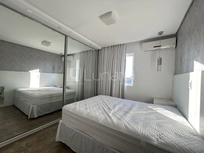 Foto Apartamento com 2 Dormitórios
