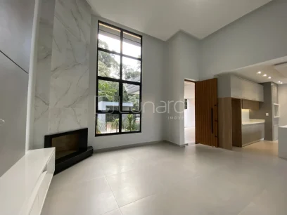 Foto Casa com 3 Dormitórios