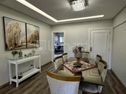 Foto Apartamento com 3 Dormitórios