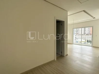 Foto Apartamento com 4 Dormitórios