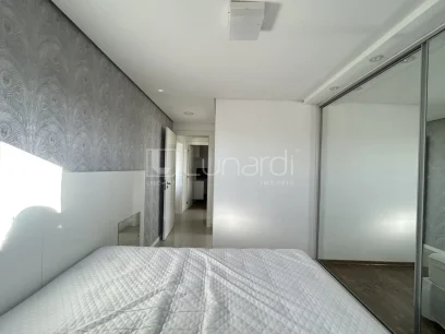 Foto Apartamento com 2 Dormitórios