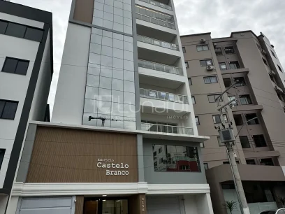 Apartamento com 4 Dormitórios