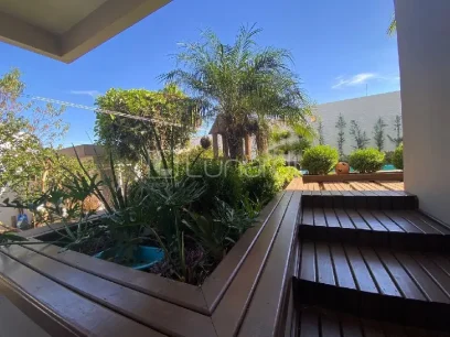 Foto Casa com 4 Dormitórios