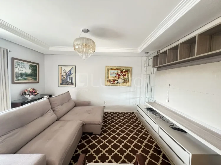 Apartamento com 3 Dormitórios