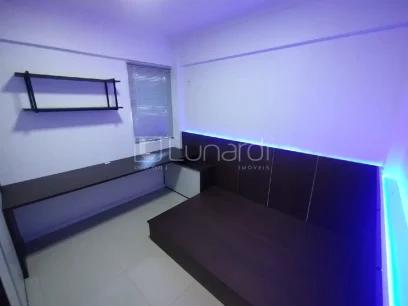 Foto Apartamento com 2 Dormitórios
