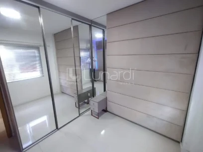 Foto Apartamento com 2 Dormitórios