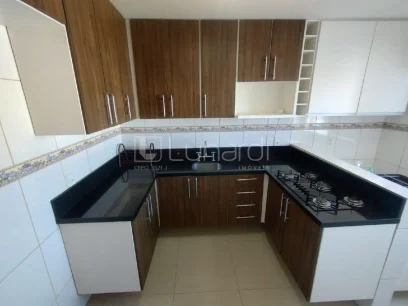 Foto Apartamento com 2 Dormitórios