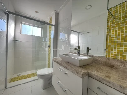 Foto Apartamento com 2 Dormitórios