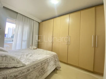 Foto Apartamento com 3 Dormitórios