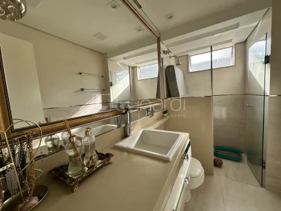 Foto Apartamento com 3 Dormitórios