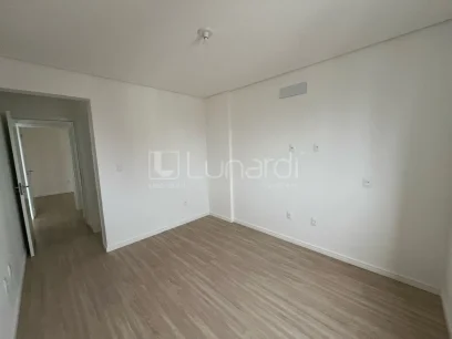 Foto Apartamento com 2 Dormitórios