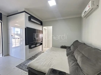Foto Apartamento com 2 Dormitórios